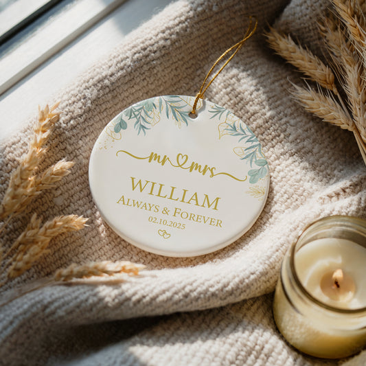 Personalized Bride and Groom Ornament, Bespoke Wedding Keepsake Souvenir